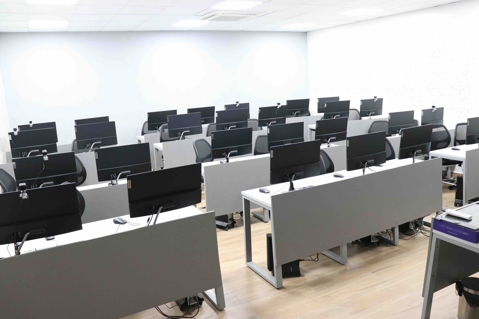 AI Lab at Jaipuria Lucknow — photo 2